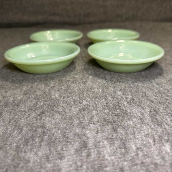 JADEITE Fire King Anchor Hocking 4 1/2" BERRY BOWL Excellent‎ Lot Of 4 - Picture 3 of 13